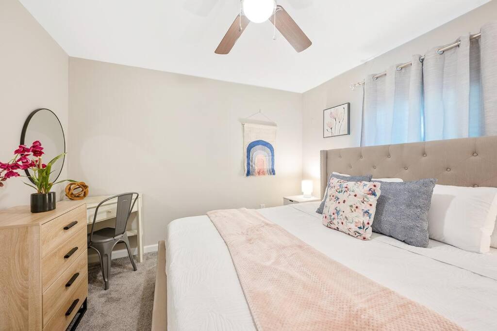 * Lux Modern Retreat * Downtown * King Beds * Leilighet Durham Eksteriør bilde